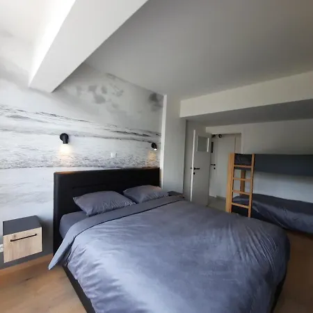 Lichtrijk En Comfortabel Hoekappartement Met Gratis Parking En Zeer Gelegen - Comme Chez Soi Ostenda