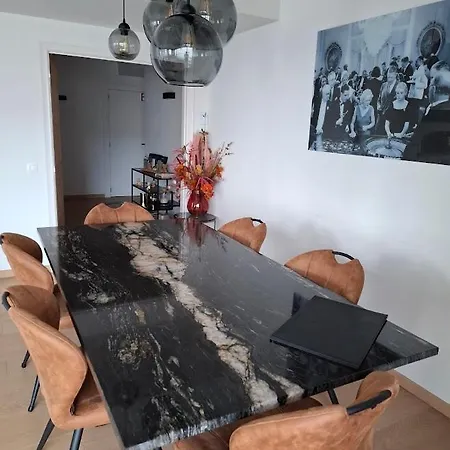 Comme Chez Soi: With Free Parking Ostend